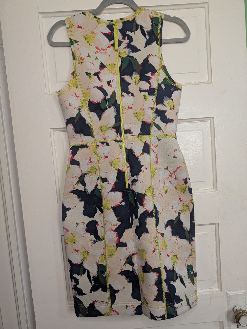 J.Crew Cove Floral Surf Scuba Sheath Dress Size 4 Neon Trim - Picture 5 of 12